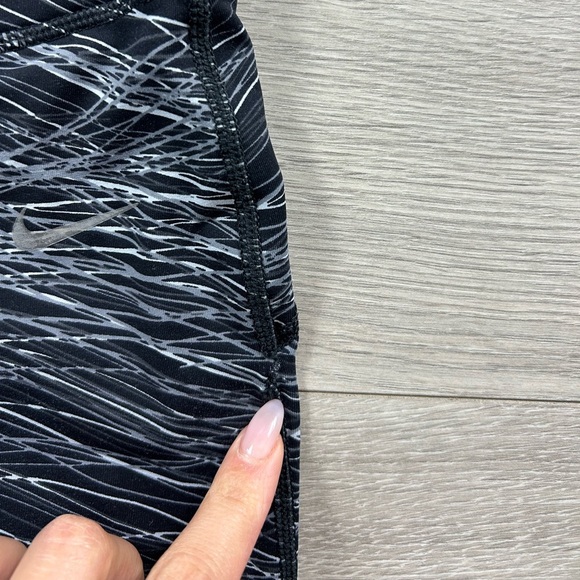 Nike Epic Power Printed Run Leggings - Picture 10 of 16